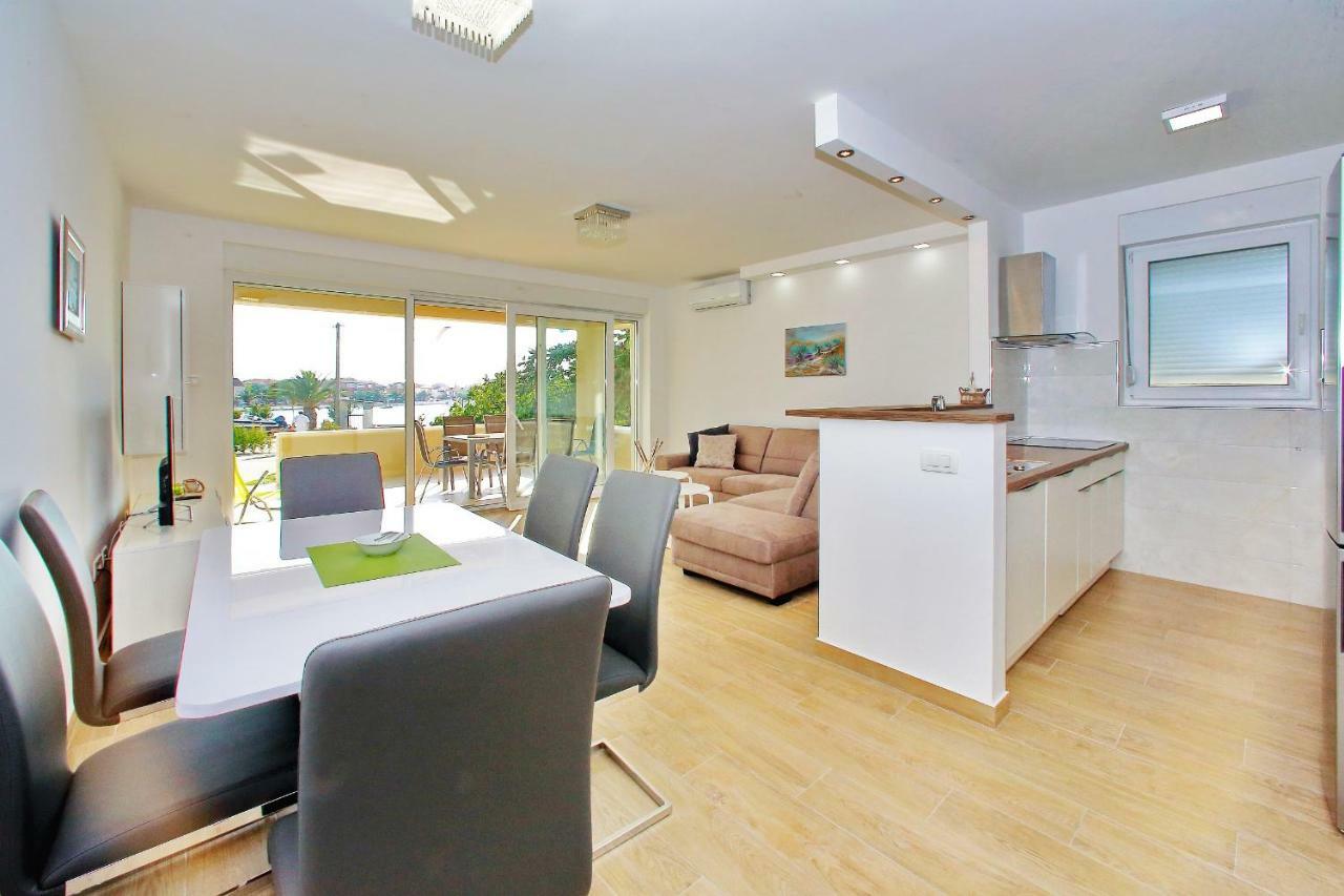 Luxury Apartments Sikiric_2 With Fantastic View On The Sea Bibinje Exteriör bild