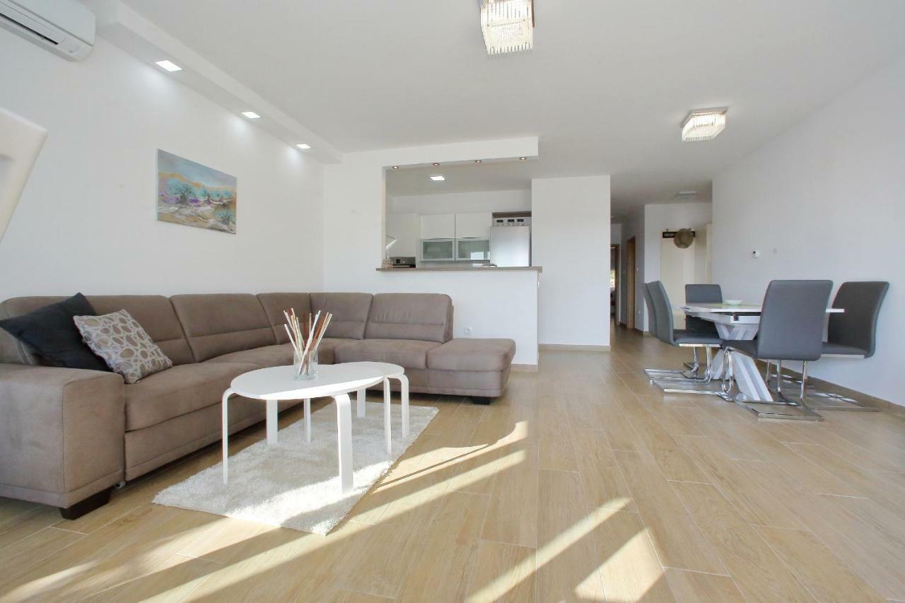 Luxury Apartments Sikiric_2 With Fantastic View On The Sea Bibinje Exteriör bild
